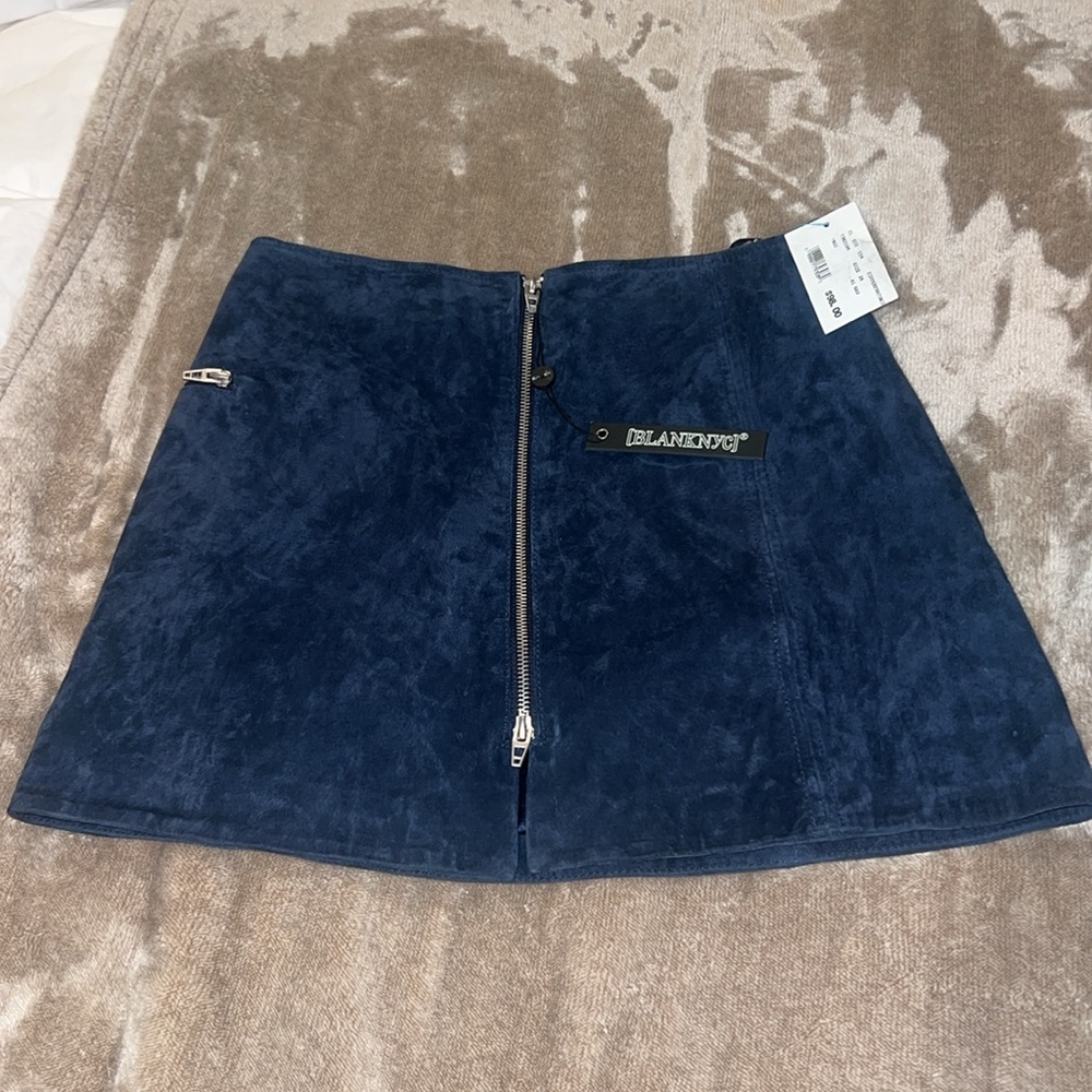 New with tags suede zip up skirt